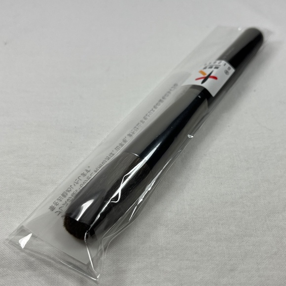 CHIKUHODO Z-4 Cheek/Highlight Brush - Picture 1 of 4